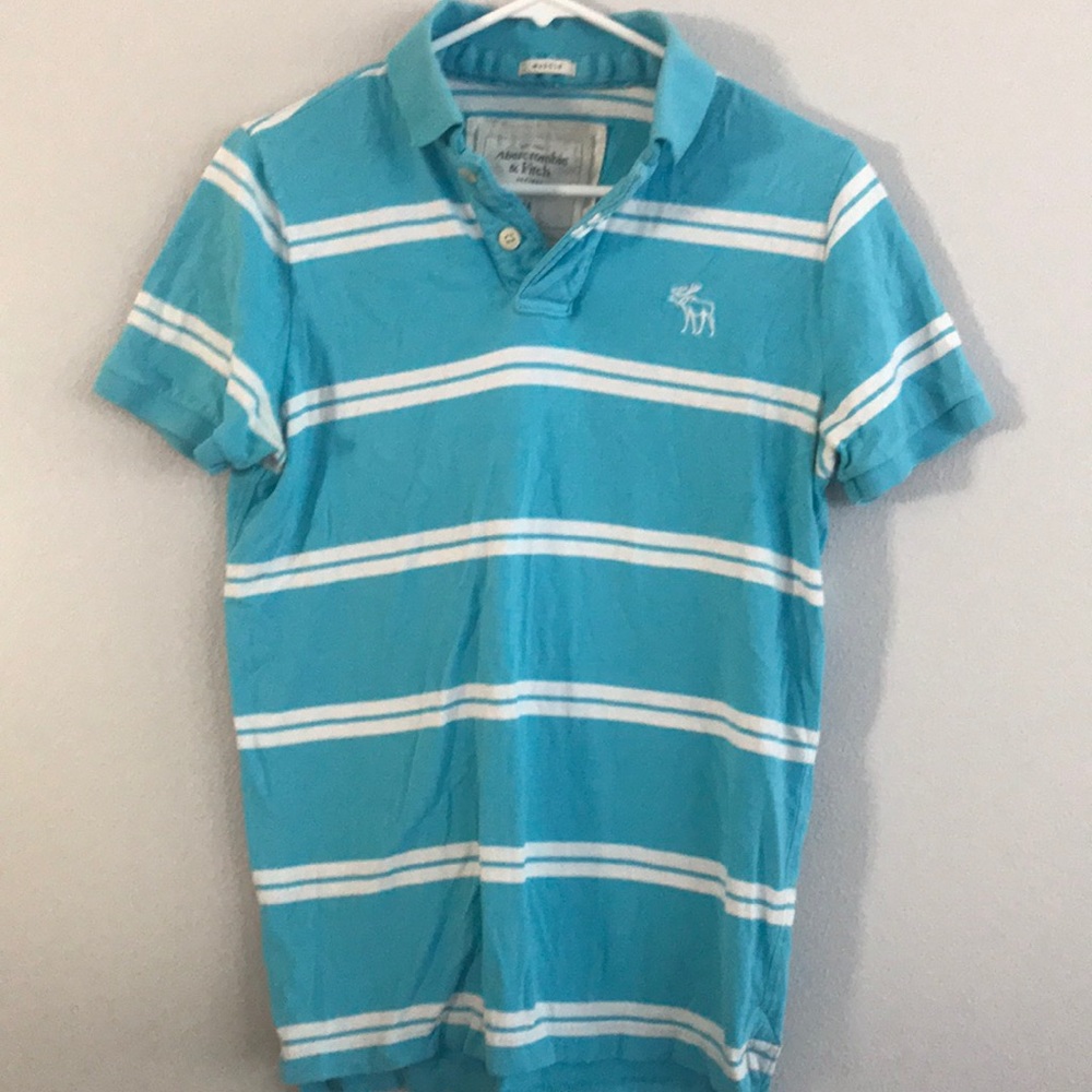 Men’s Abercrombie and Fitch size m polo shirt. EUC